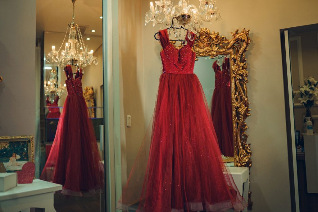 Vintage Style Formal Dresses: Smart Buying Guide 2024